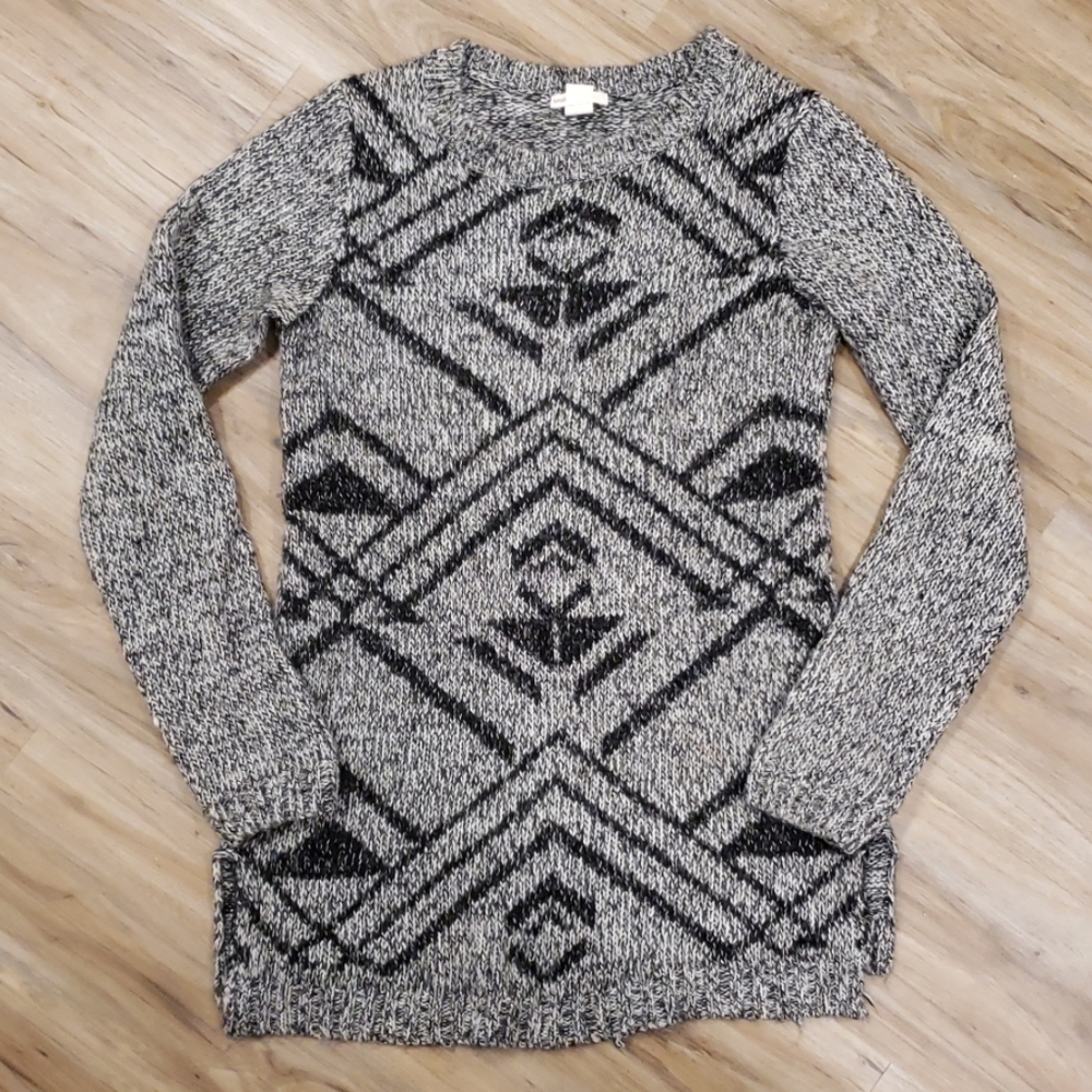 Black and gray maternity sweater